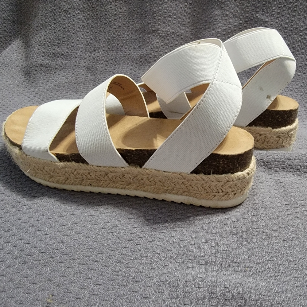 Platform sandals